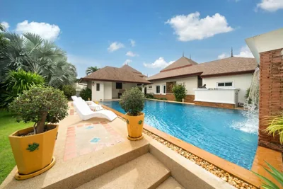Villa with Huge Private Pool and Tropical Garden Just 10 Minutes Walk to Kamala Beach – 사진 4